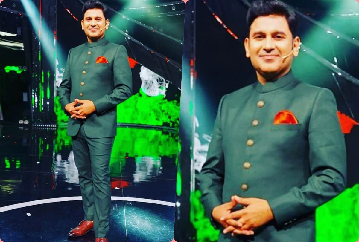 manoj muntashir apologise on twitter for committing mistake about shammi kapoor wife and marriage