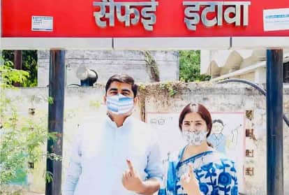अभिषेक यादव उर्फ अंशुल पत्नी के साथ