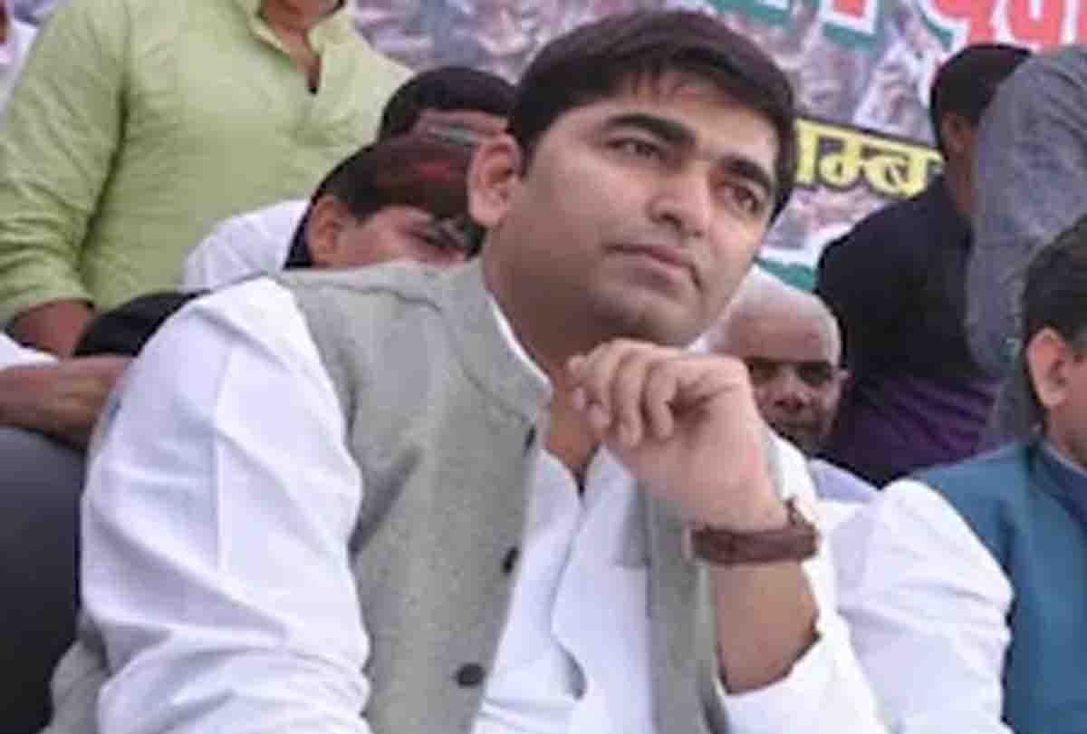 UP Panchayat Election: Former CM Akhilesh's cousin Anshul wins