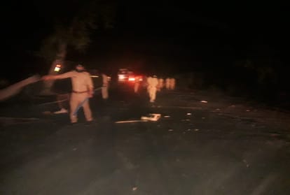 Prayagraj: Heavy ruckus, stone-pelting, inspector opened fire due to rigging in the counting of votes