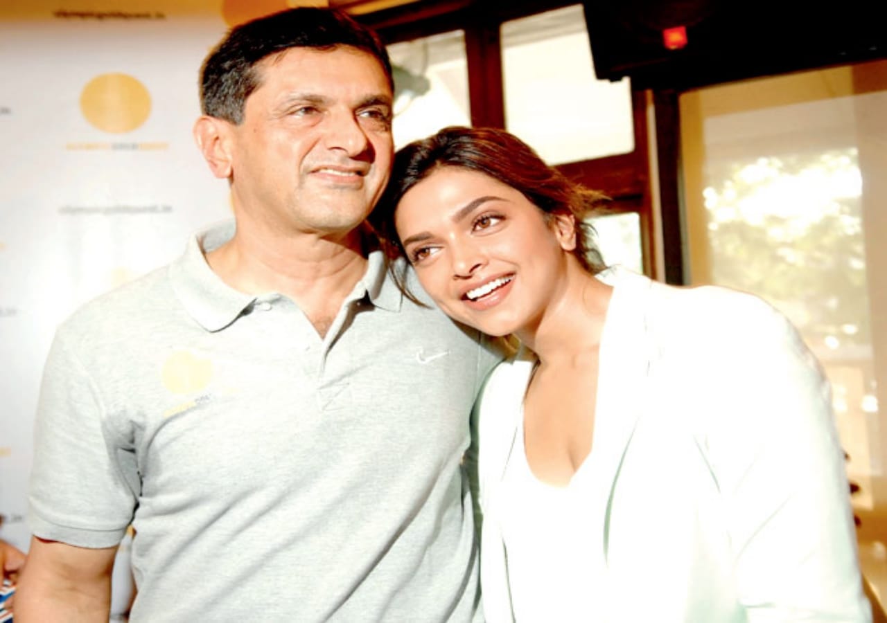 Deepika Padukone father and Former badminton player Prakash Padukone found as corona positive got hospitalized