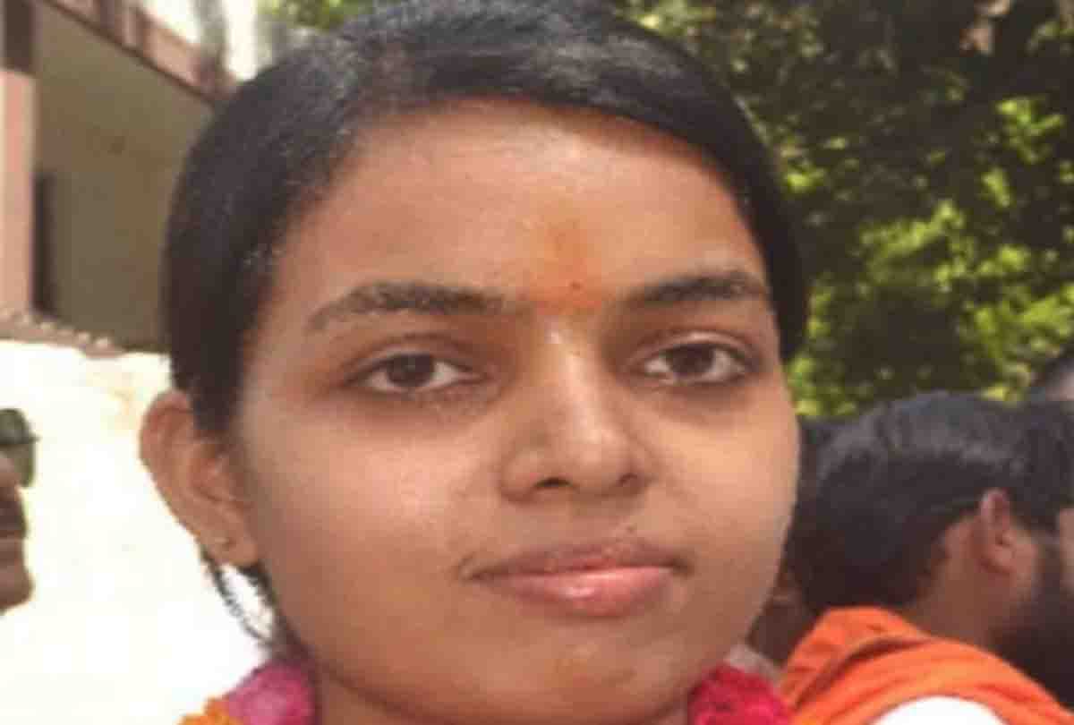 Panchayat elections: MSC Math and BTC pass Aditi selected the path of politics, became youngest district panchayat member