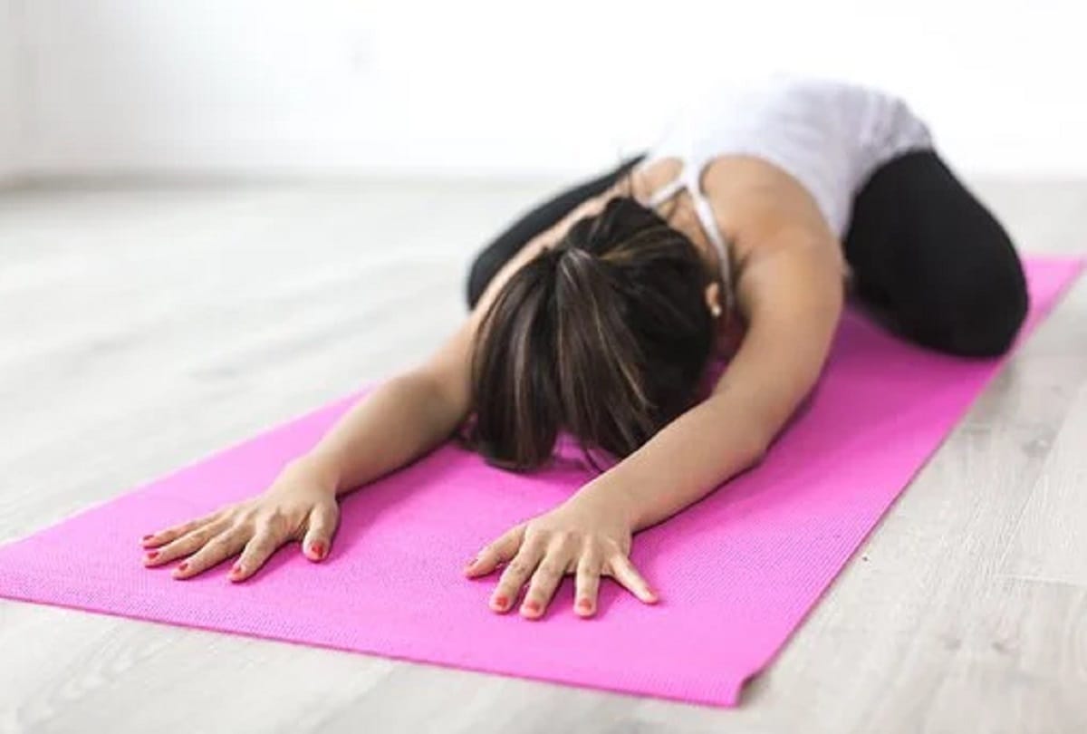 International Yoga Day 2021 Rule Know here whether you can do yoga on an empty stomach