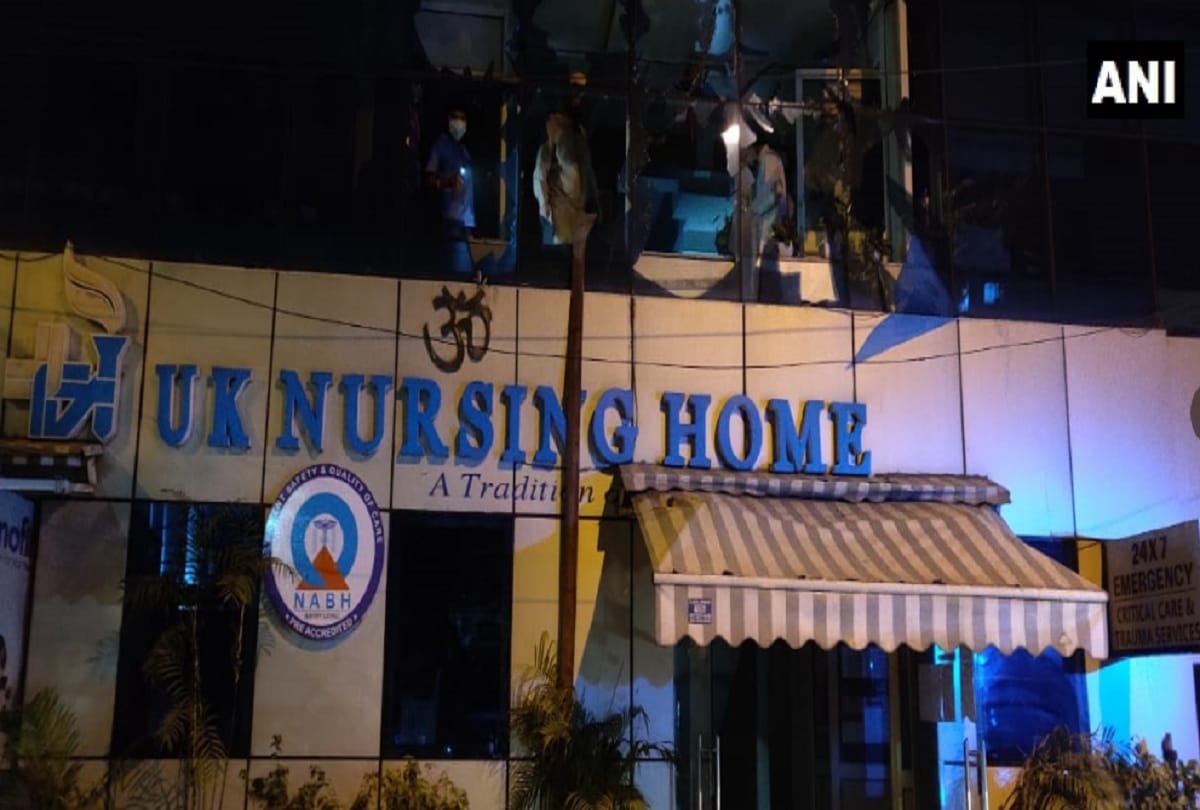 Delhi vikaspuri hospital fire breaks out fire service men saves 31 covid patients life