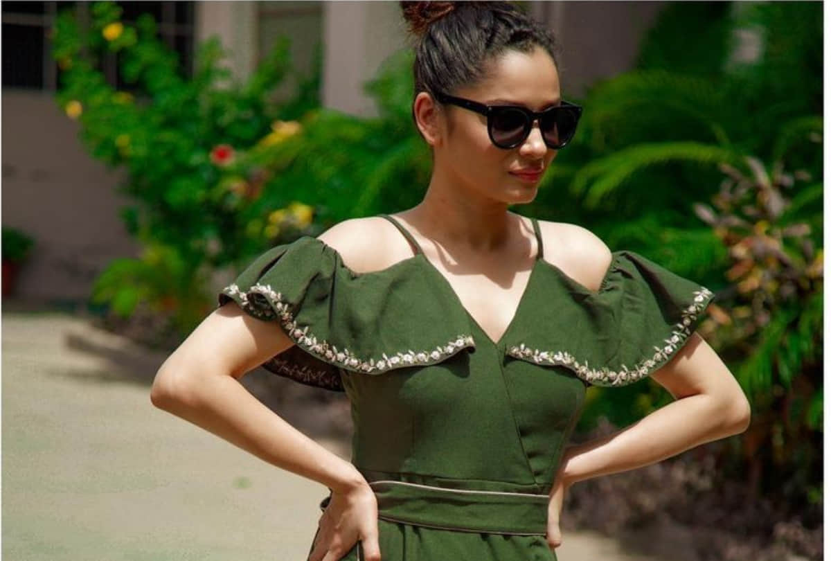ankita lokhande looks beautiful in green dress poses in sun shine