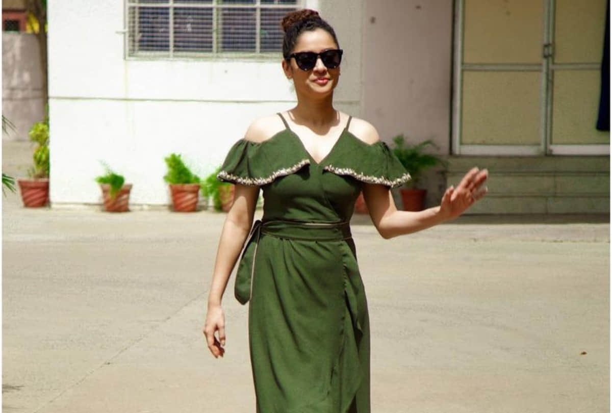 ankita lokhande looks beautiful in green dress poses in sun shine