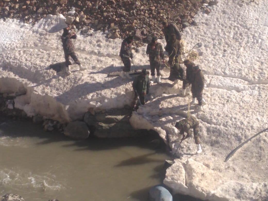 Uttarakhand news : avalanche in china border at chamoli, one more dead body recover