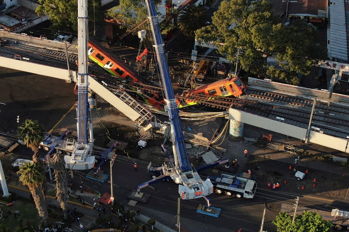 23 people killed after a metro bridge collapses in Mexico City
