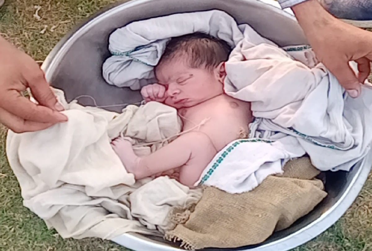 Unclaimed newborn child found in Yamuna river in Mathura