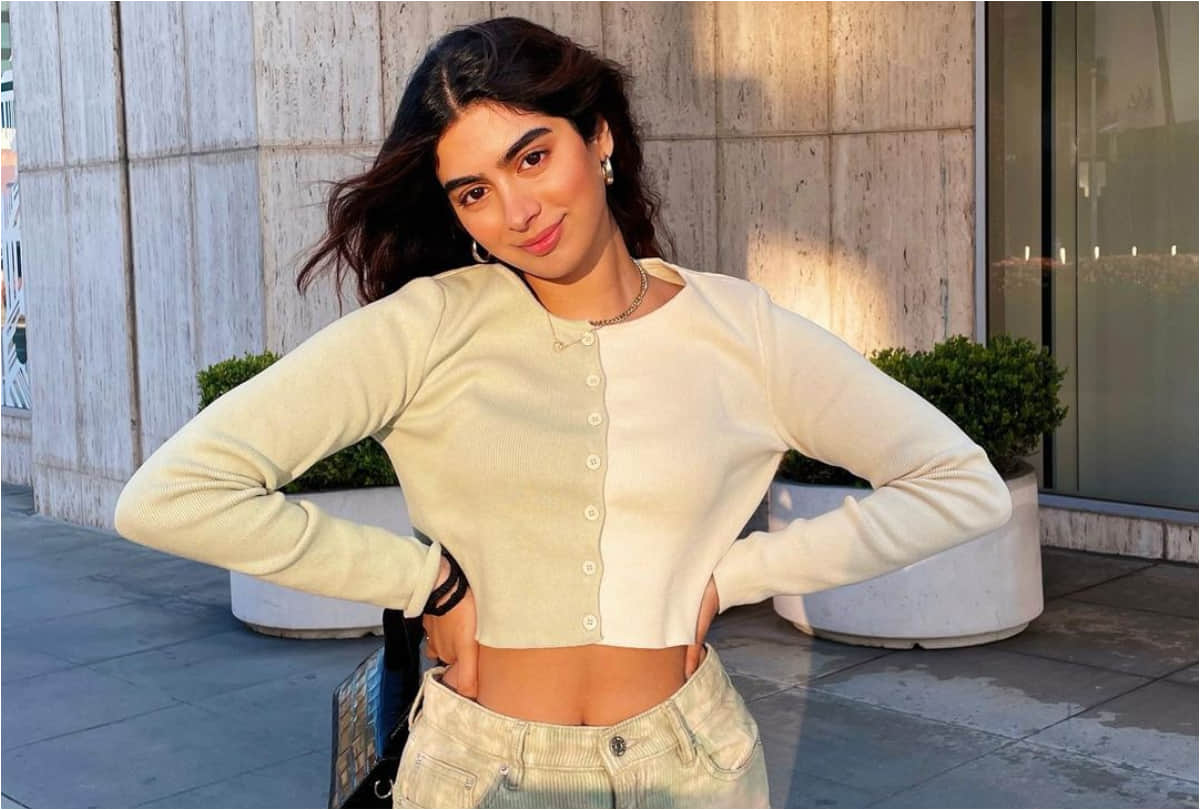 star kid khushi kapoor wore stylish clothes in cheap price