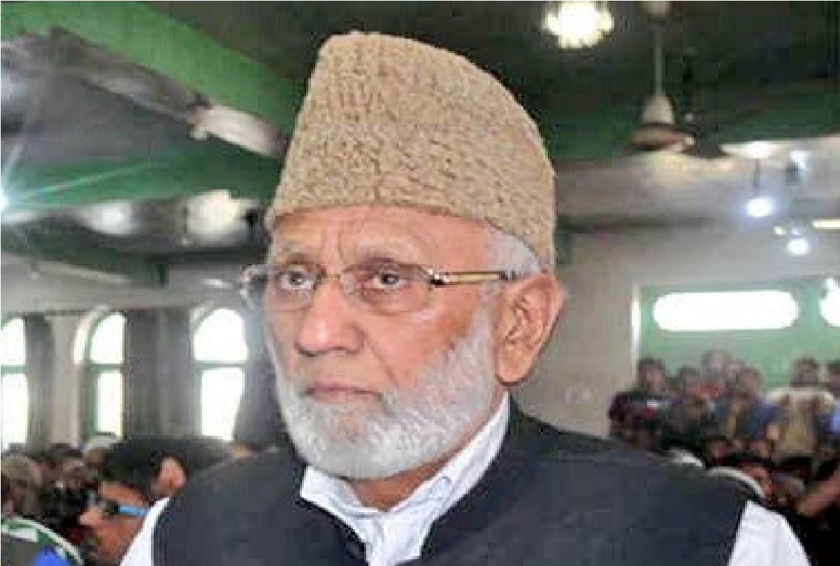 Jammu Kashmir separatist leader Ashraf Sahrai cremated in His ancestral village in Kupwara district