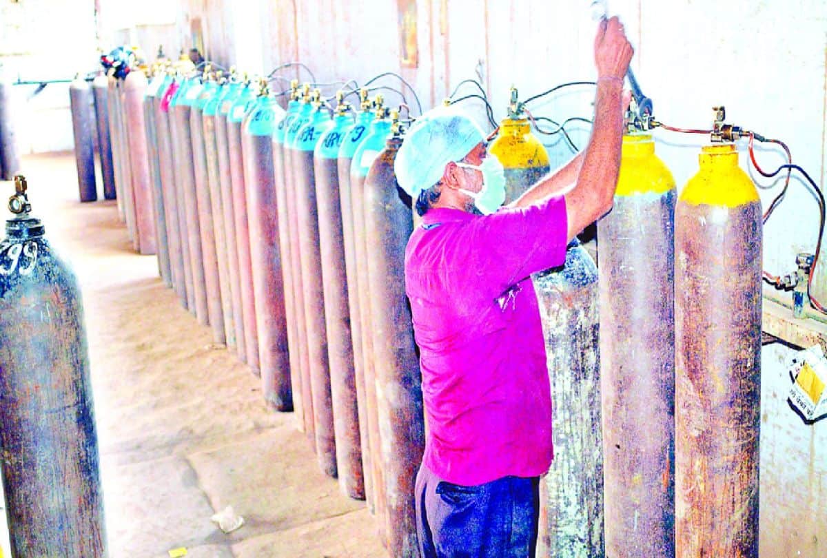 Oxygen Cylinder Scam In Agra During Corona Pandemic
