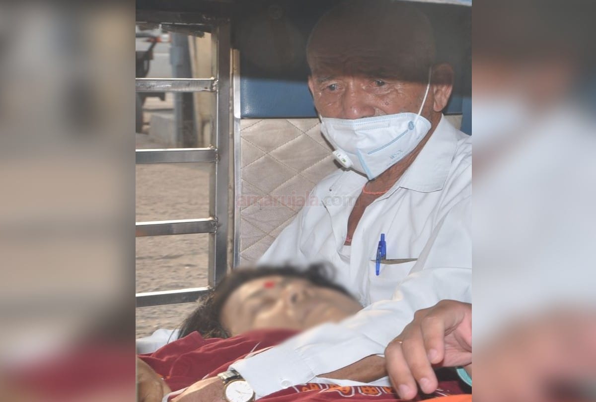 Wife dies in husband lap due to lack of treatment in agra