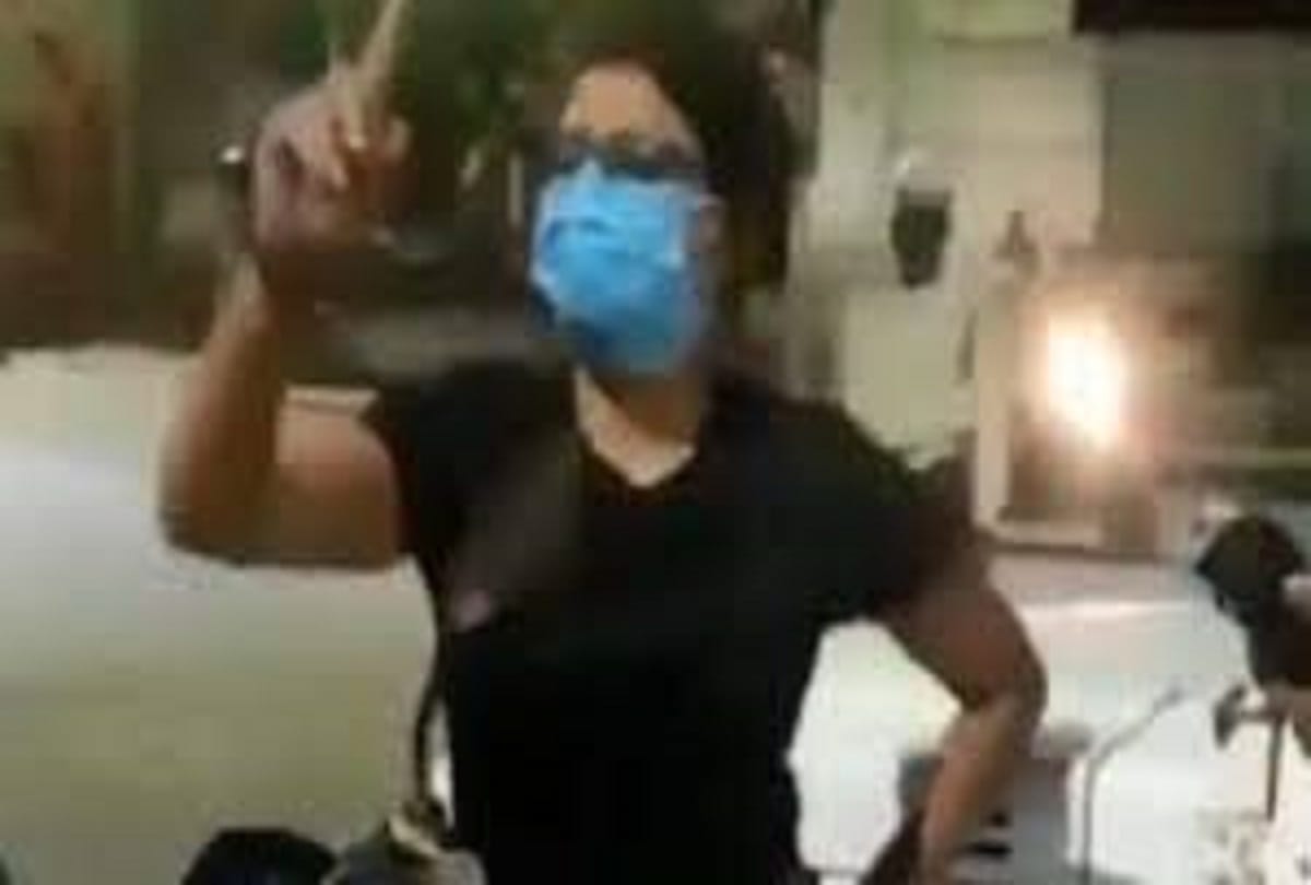 Patna Bihar girl viral video voltage drama scooty challan in lockdown coronavirus: girl misbehaved with police, abuses PM-CM, lockdown Nitish Kumar