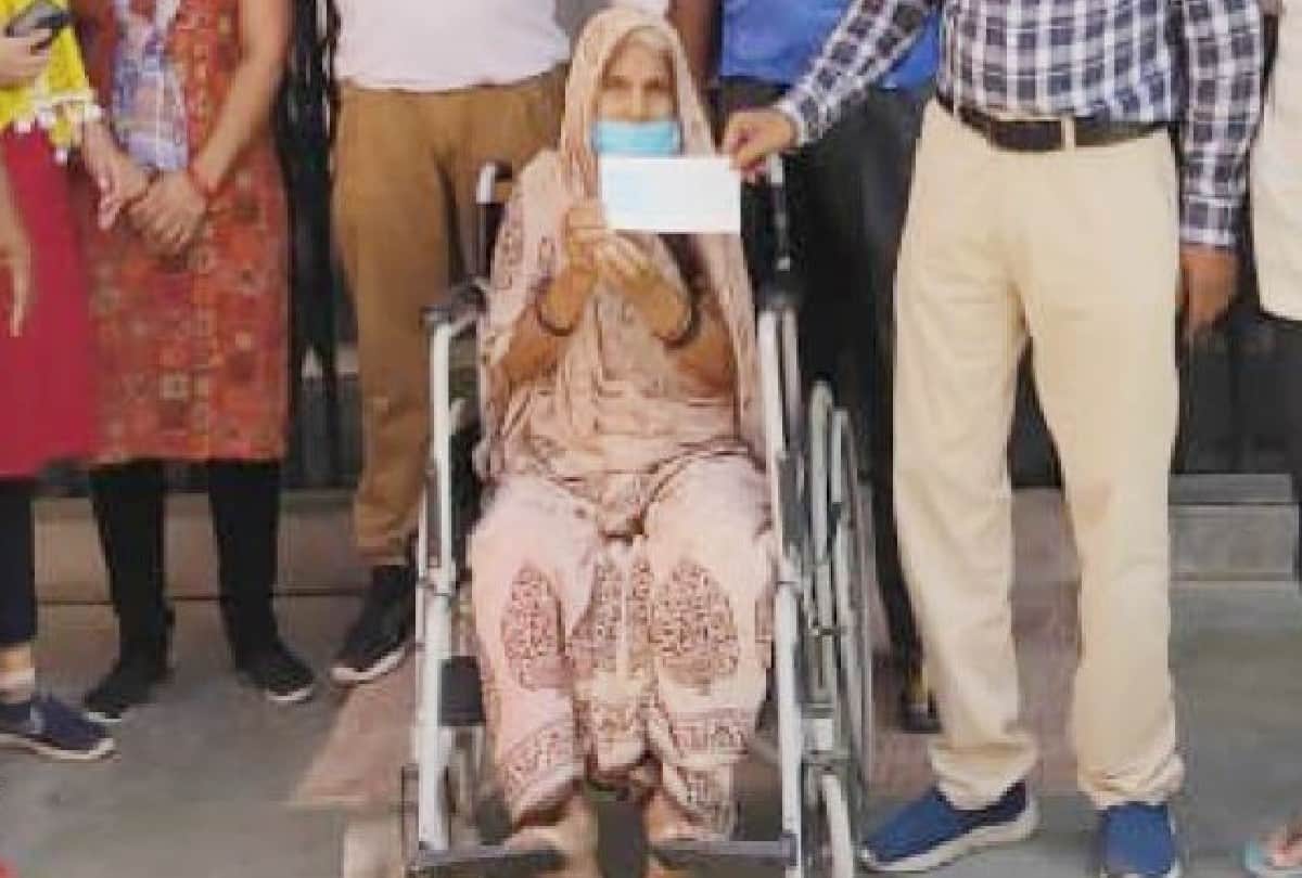 more than seven hundred corona patients recover in last 24 hours in Agra