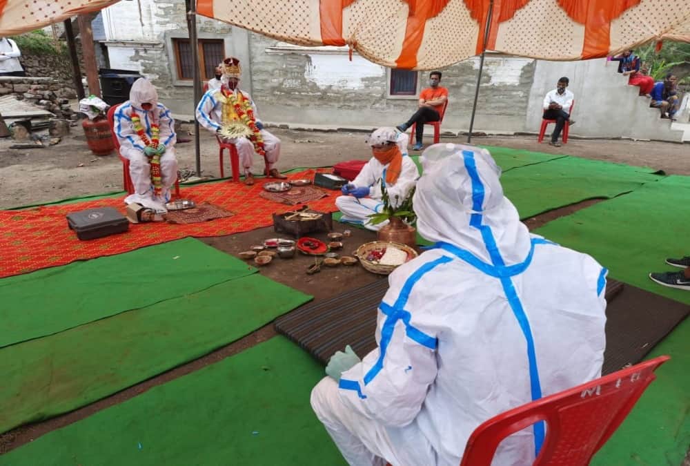 Coronavirus in Uttarakhand: Bride and Groom Doing marriage after Bride Tests Positive For corona in Almora