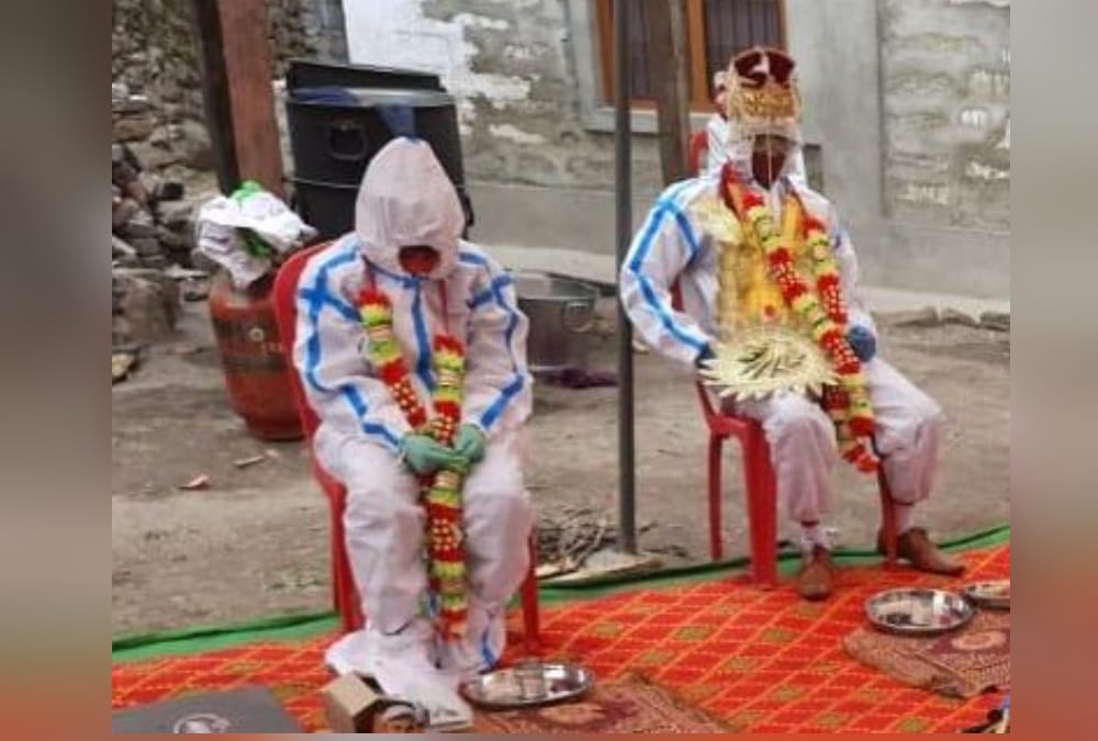 Coronavirus in Uttarakhand: Bride and Groom Doing marriage after Bride Tests Positive For corona in Almora