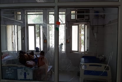 Moradabad: prisoner admitted district hospital escaped from police custody, broke toilet window and ran away