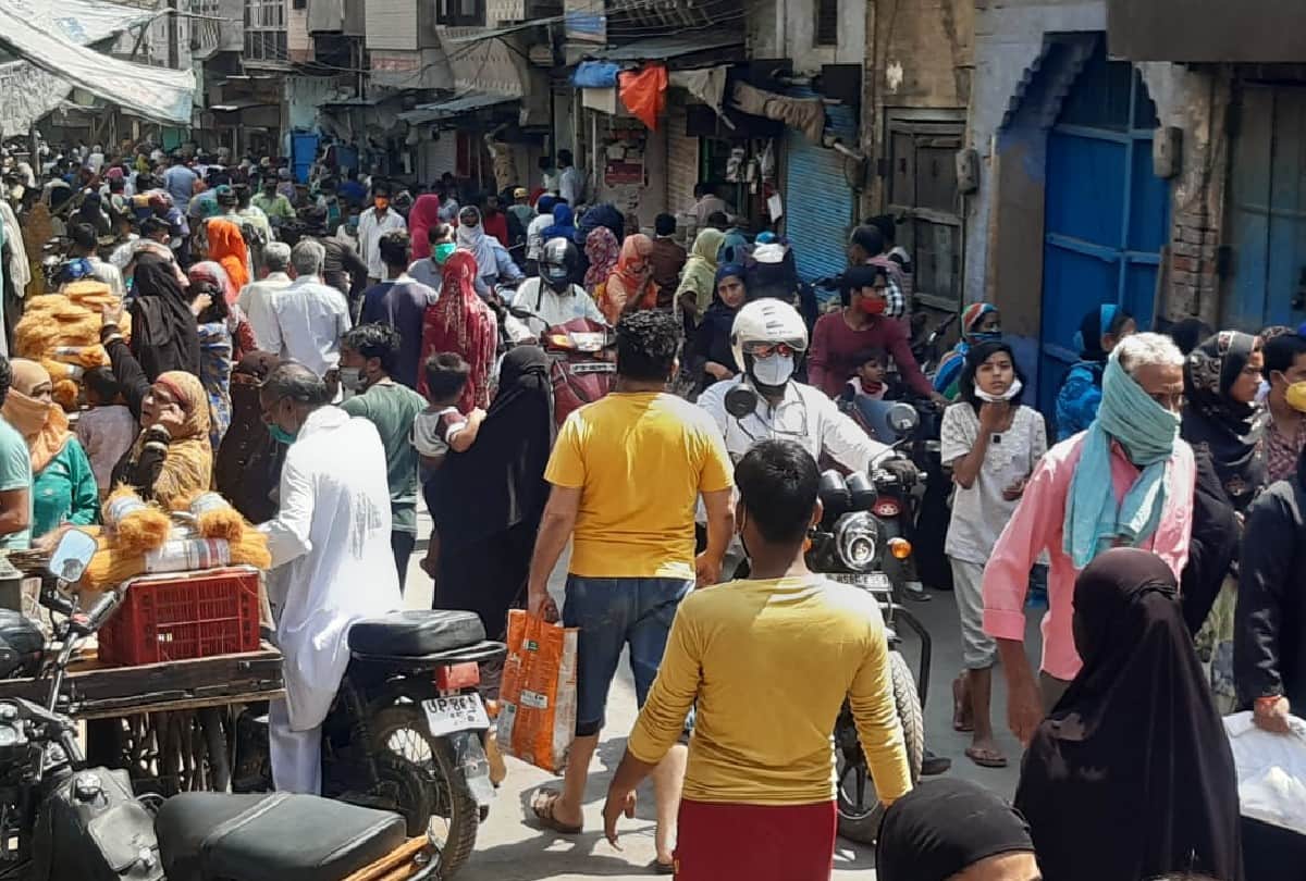 people violating covid guidelines during lockdown in mathura