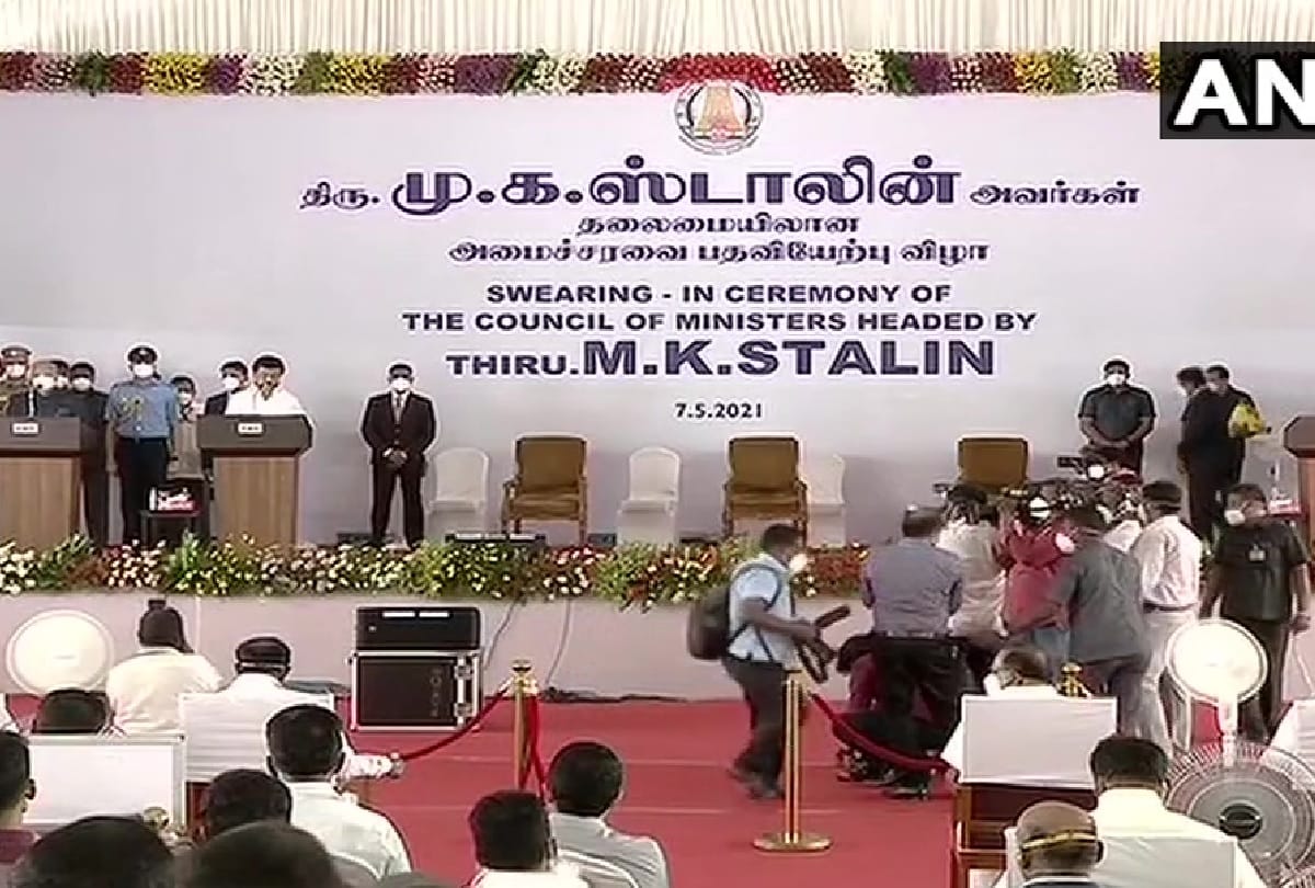 Tamil Nadu CM MK Stalin Swearing-in Ceremony 2021: Chennai DMK Chief MK Stalin takes oath as the Chief Minister of TamilNadu