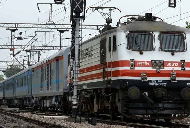 Indian Railways has cancelled many trains from may 9