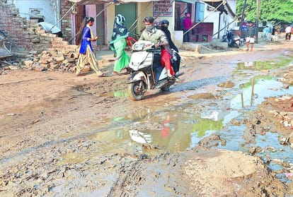 Road Not Built Water Logging Problem Face In Many Colony