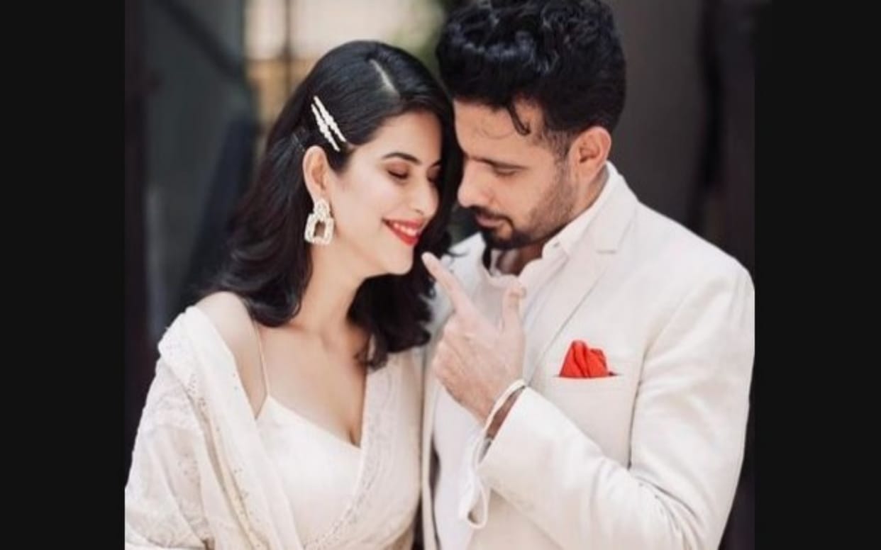 tv actor viraf patel wedding with saloni khanna he gives rubber band instead of ring photos viral