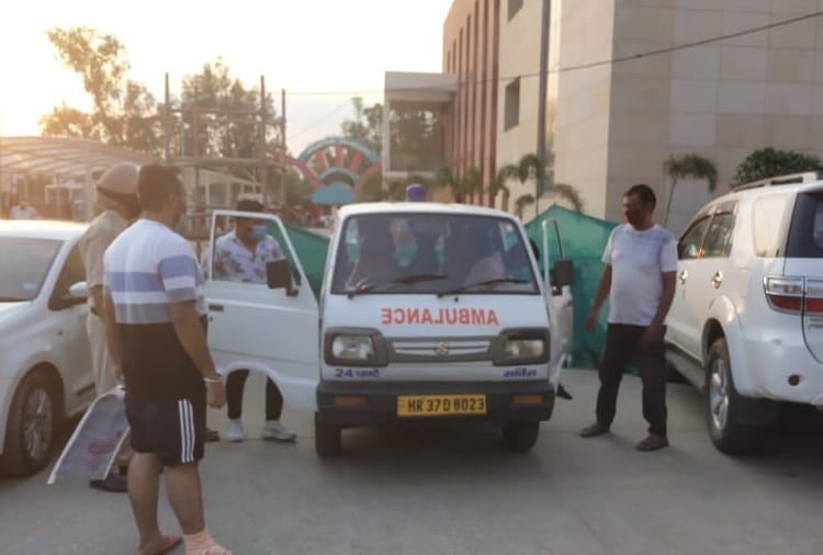 Corona Patient Died due to Lack of Oxygen in Private Ambulance at Ambala of Haryana