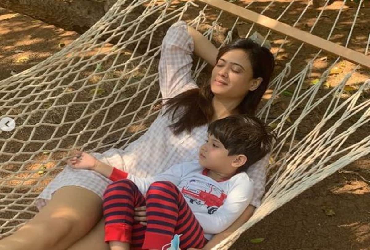 Shweta tiwari gave befitting reply to Abhinav kohli accusation said he does not contribute a single penny for their son