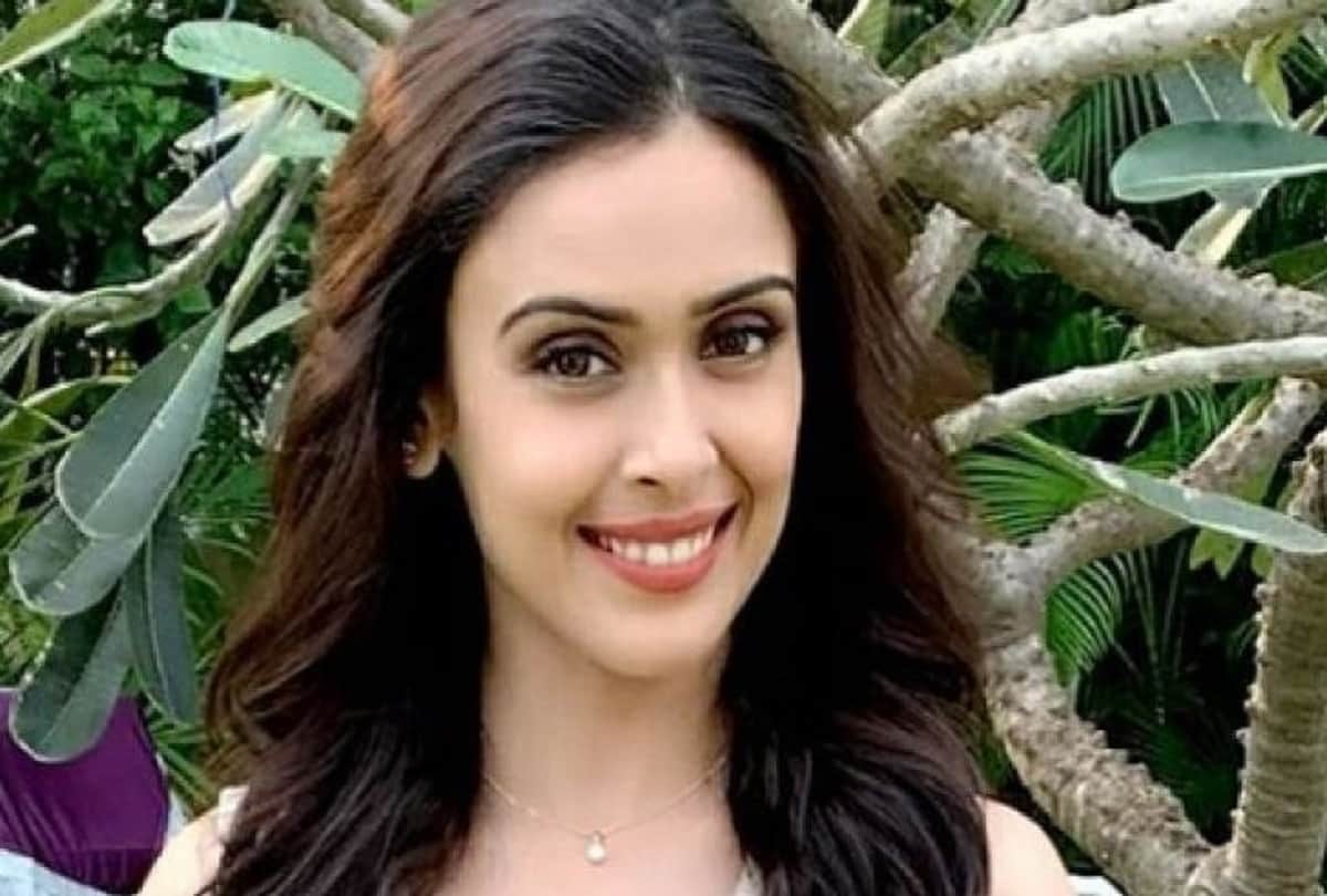 hrishitaa bhatt she made debut with shahrukh 20 years ago made headlines for married life