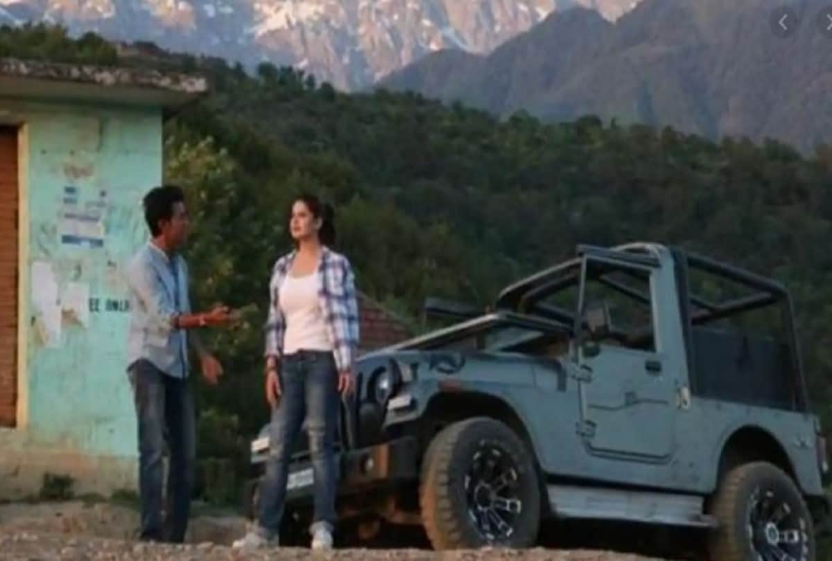 Hum Bhi Akele Tum Bhi Akele Review by Pankaj Shukla Disney Plus HotStar Anshuman Jha Zareen Khan