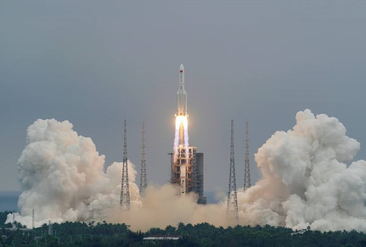 Chinese big rockets debris st for re entry in coming hours on Sunday says us and European centre