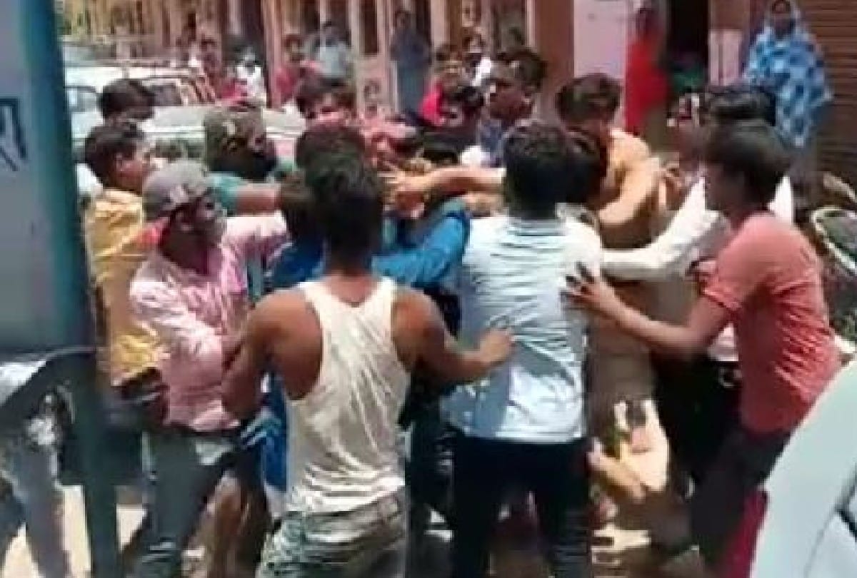 Clashes Between Two Groups In Agra