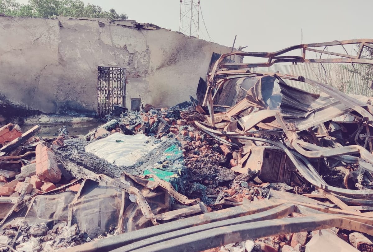Store room of apco company catches fire in Sultanpur.