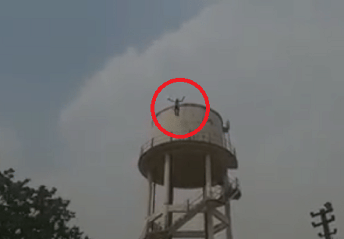 Youth died in love jumped from water tank video goes viral in mau