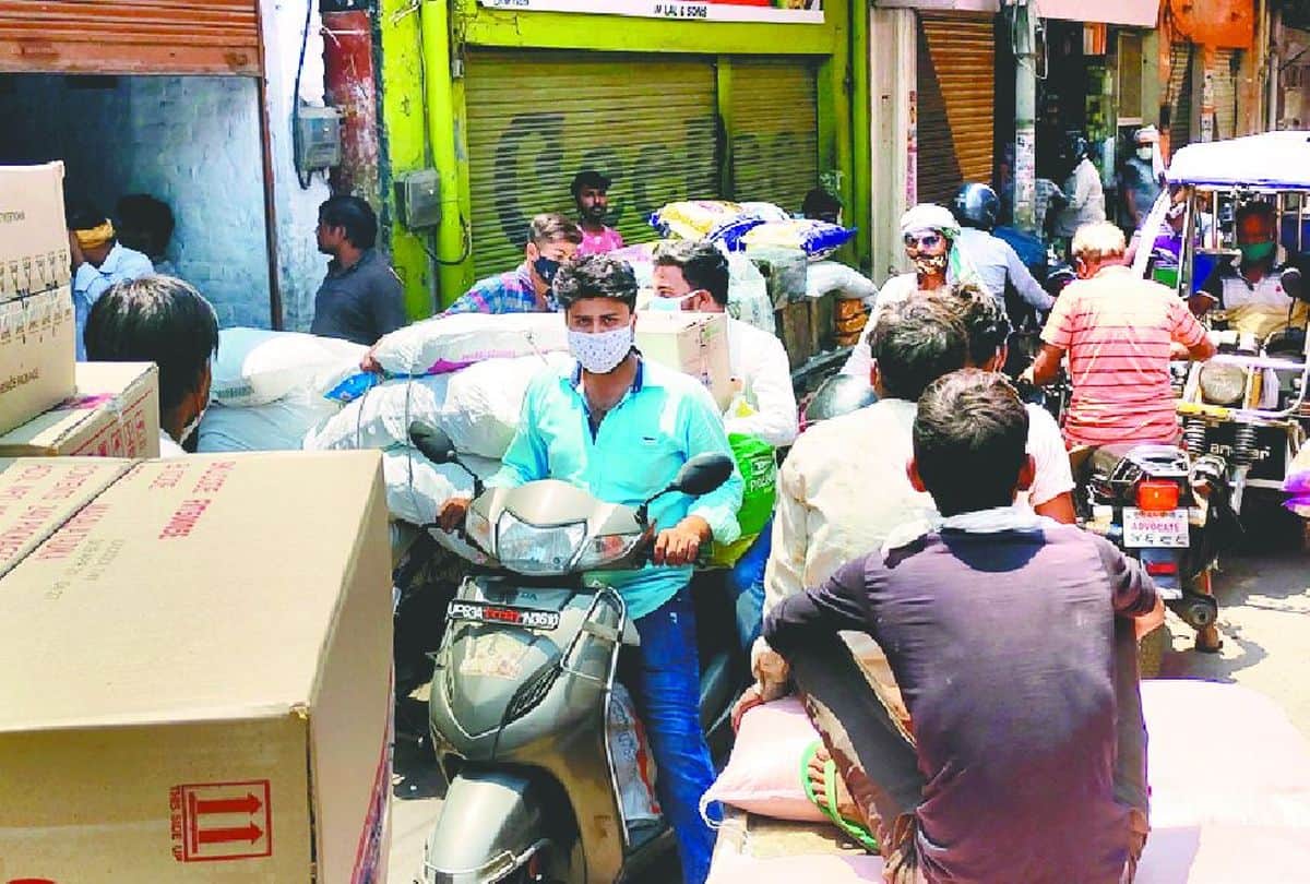 Lockdown In Up: Firozabad Police Alert For Corona Curfew People Not Aware