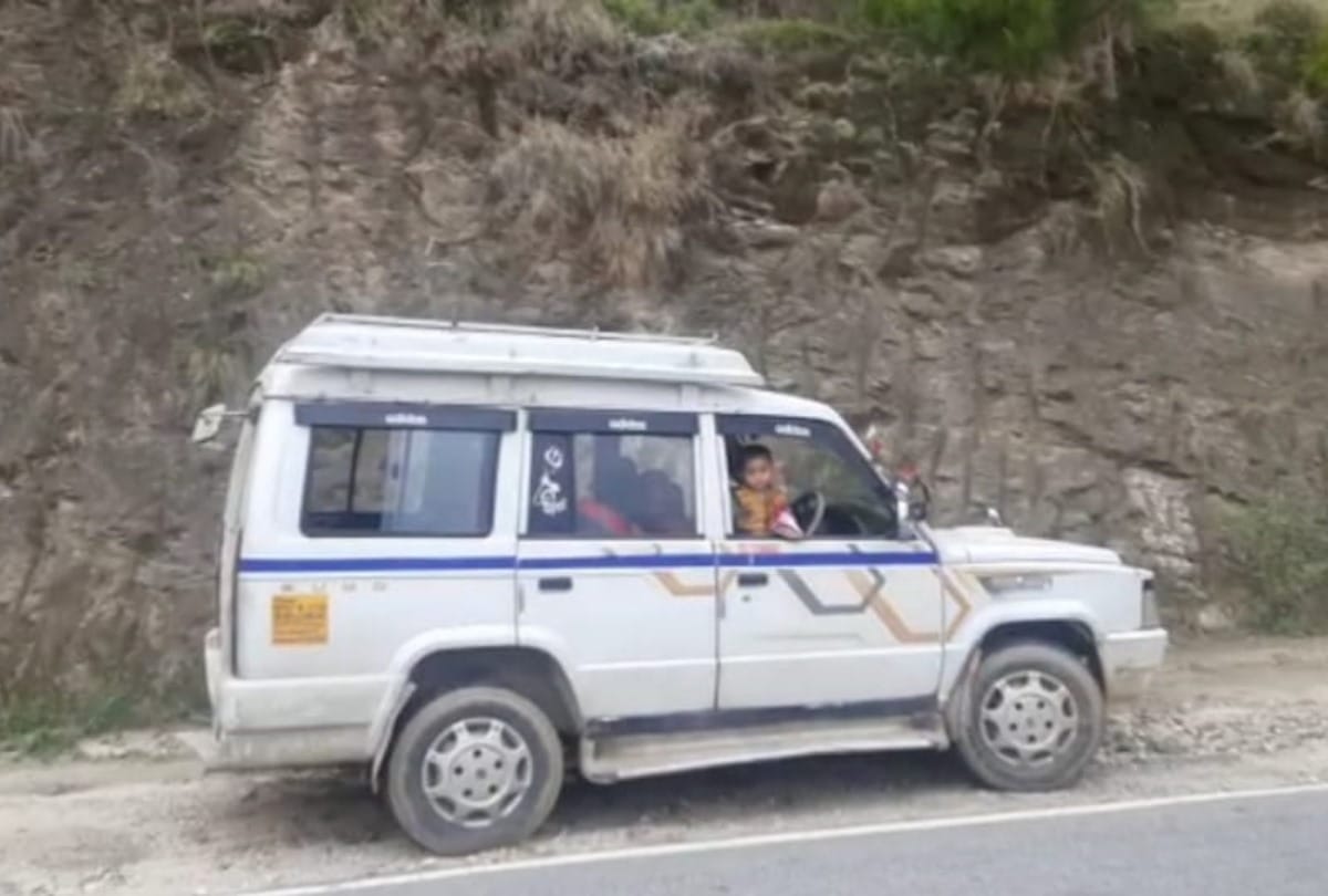 Himachal News: Covid positive woman stay in taxi for two days with family in karsog mandi himachal pradesh