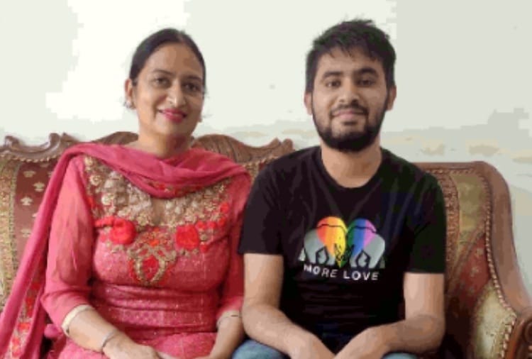 Mothers Day: Mohali woman Teacher took online class after tested positive for covid-19