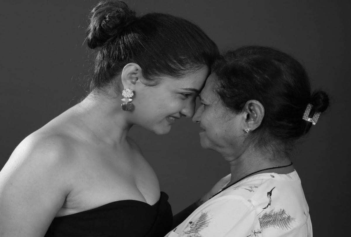 bigg boss 15 rashami desai mother supported her says my daughter handle everything very strongly