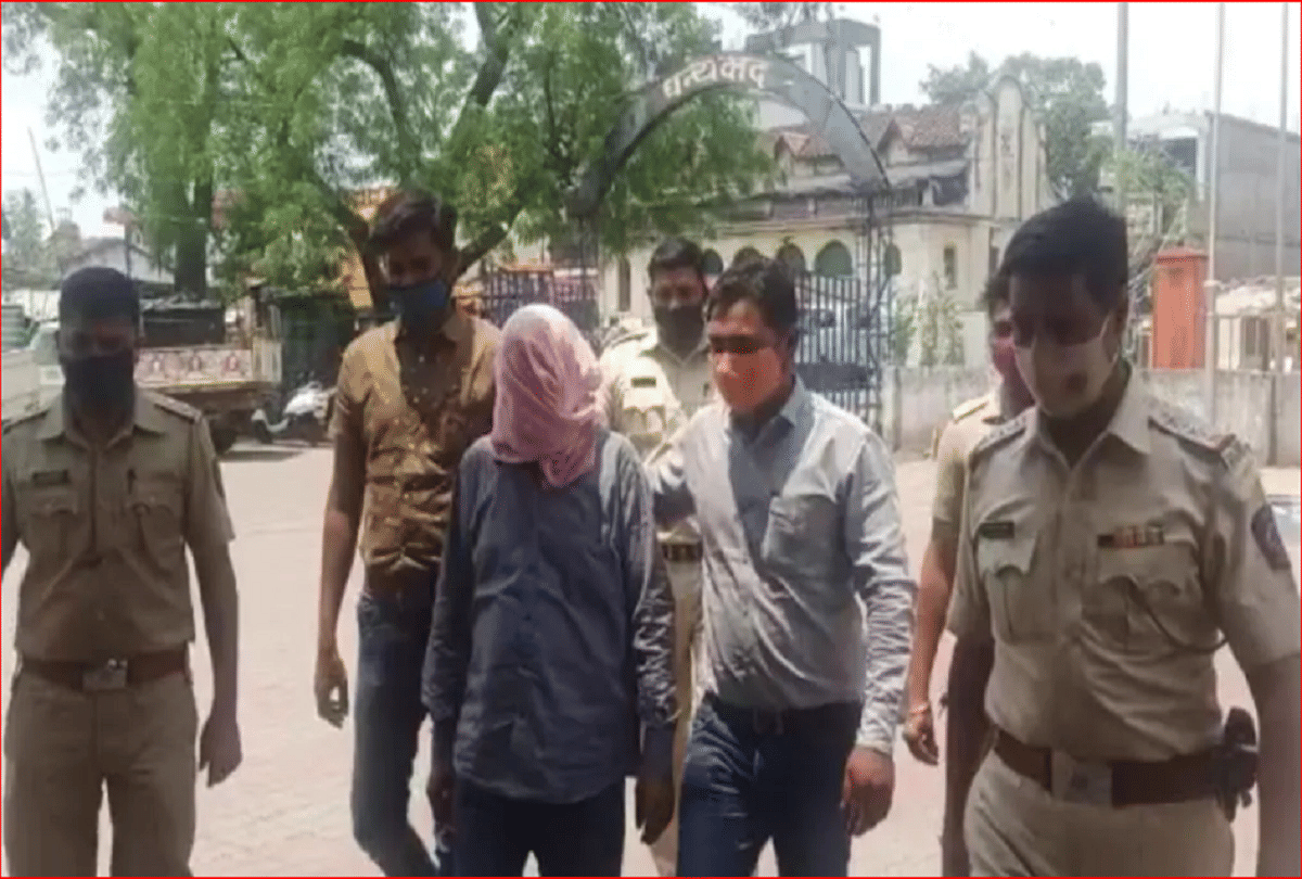 nagpur police arrested fake doctor who is also treating for covid patient in Maharashtra