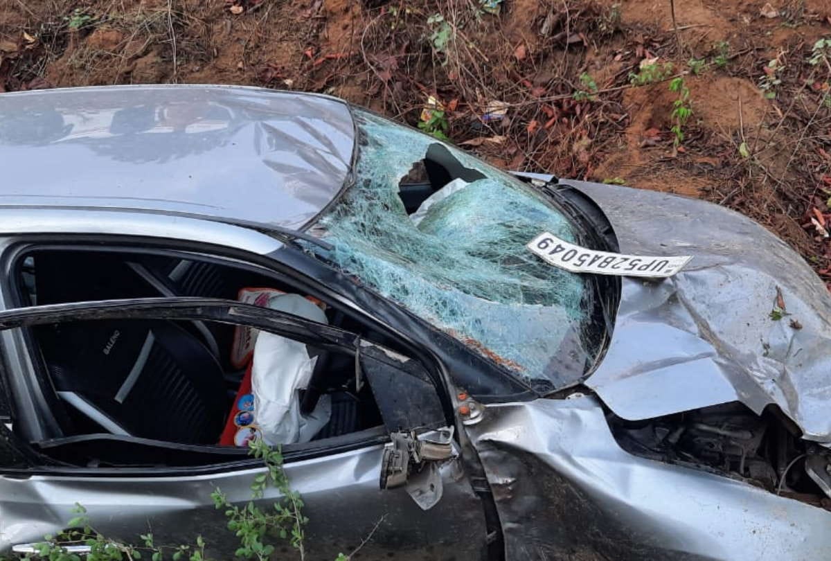 young man died in road accident by car at deoria