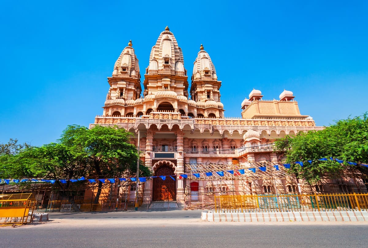 tourist guide These are five big Hindu temples present in different countries of the world