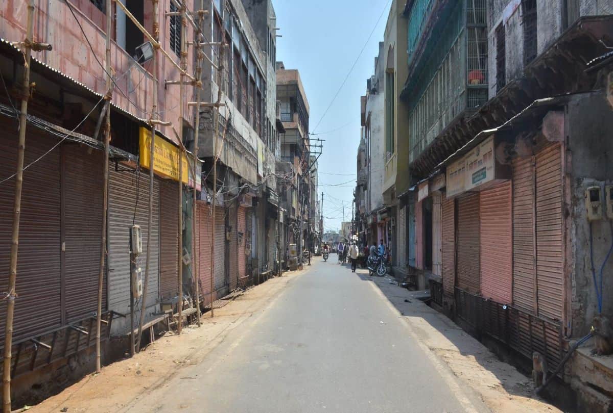 police issue challan against horse rider for not wearing mask in agra