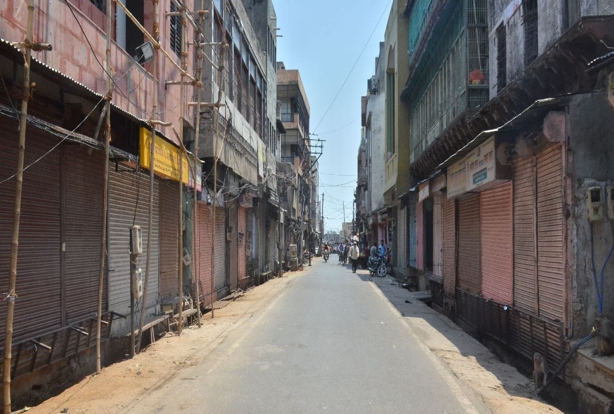 police issue challan against horse rider for not wearing mask in agra