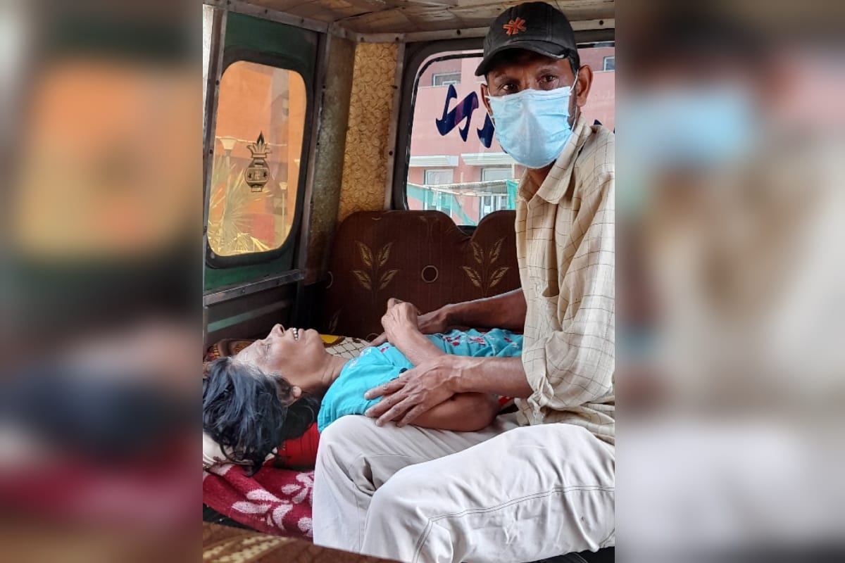 dead body was taken to the crematorium from the garbage pickup vehicle in shamli of up