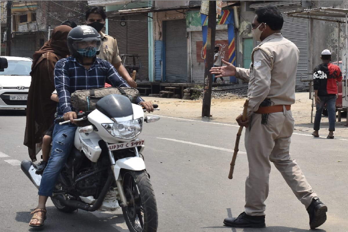 Meerut News: Increased police tightness on the streets, challans cut