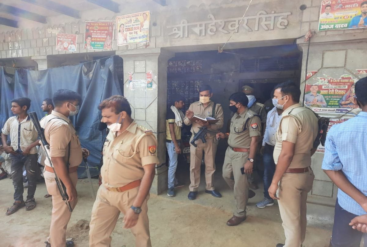 son and daughter in-law killed mother in firozabad