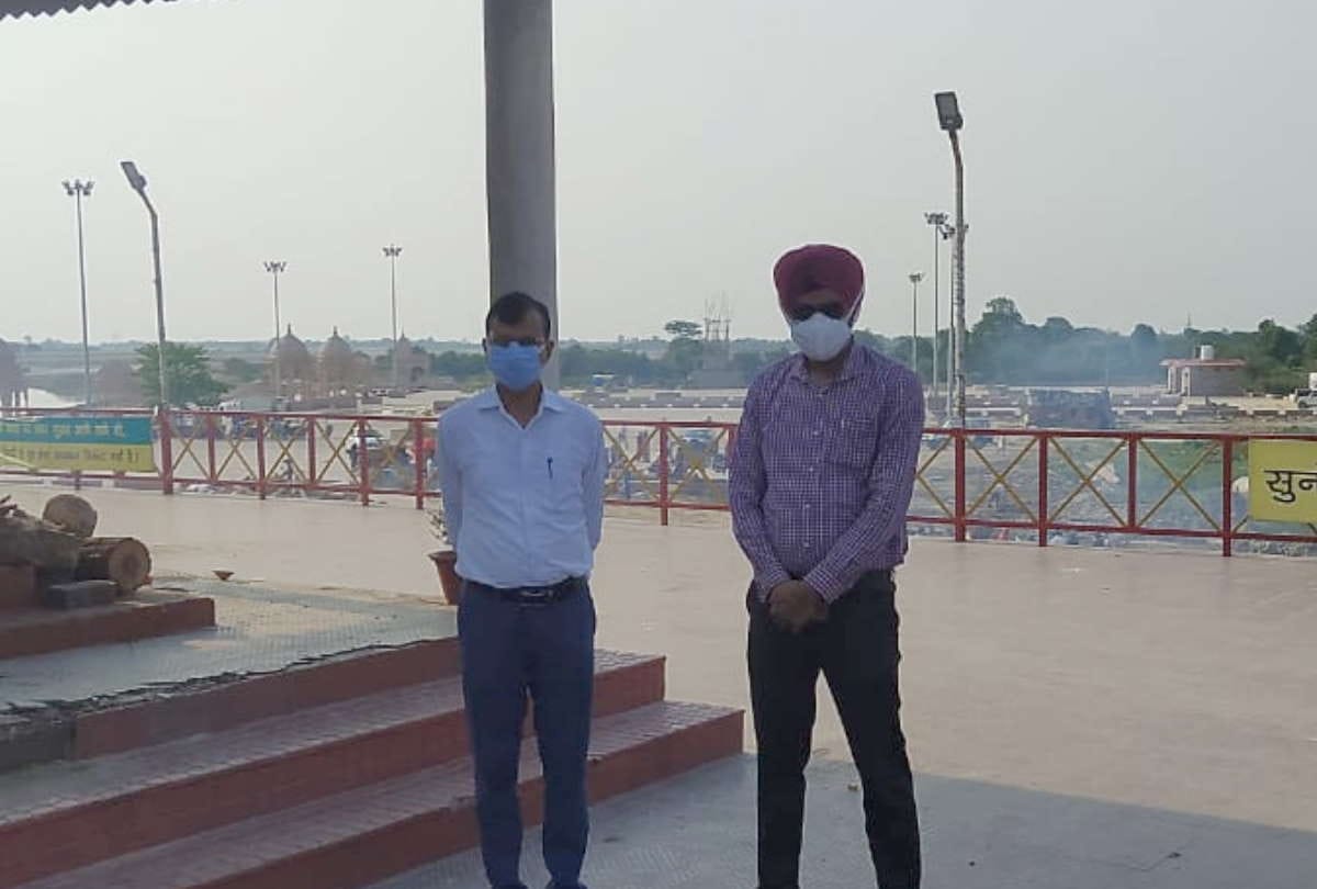 Gorakhpur ADM City first performed duty and then attended funeral of elder brother after death from corona