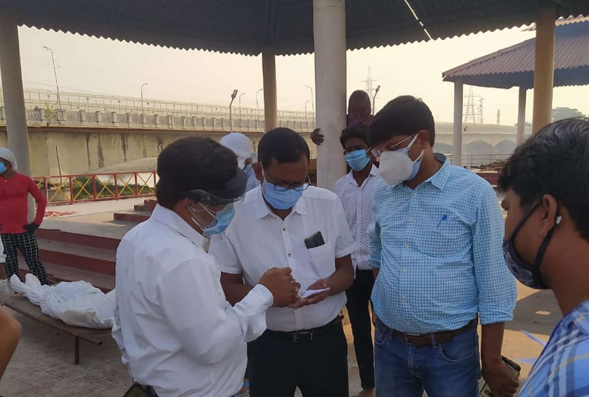 Gorakhpur ADM City first performed duty and then attended funeral of elder brother after death from corona