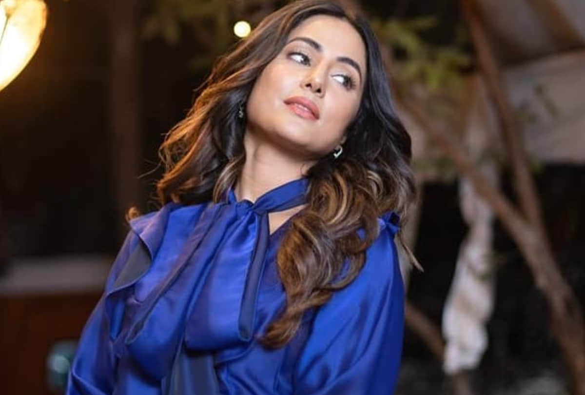 hina khan chic and classy look in blue dress from latest song